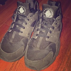Nike Air Huarache size 11.5